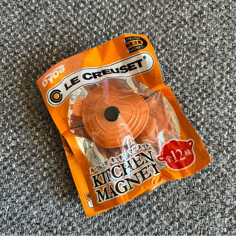 BNIB Le Creuset 4cm Fridge Magnet - Heart Shaped Casserole Orange